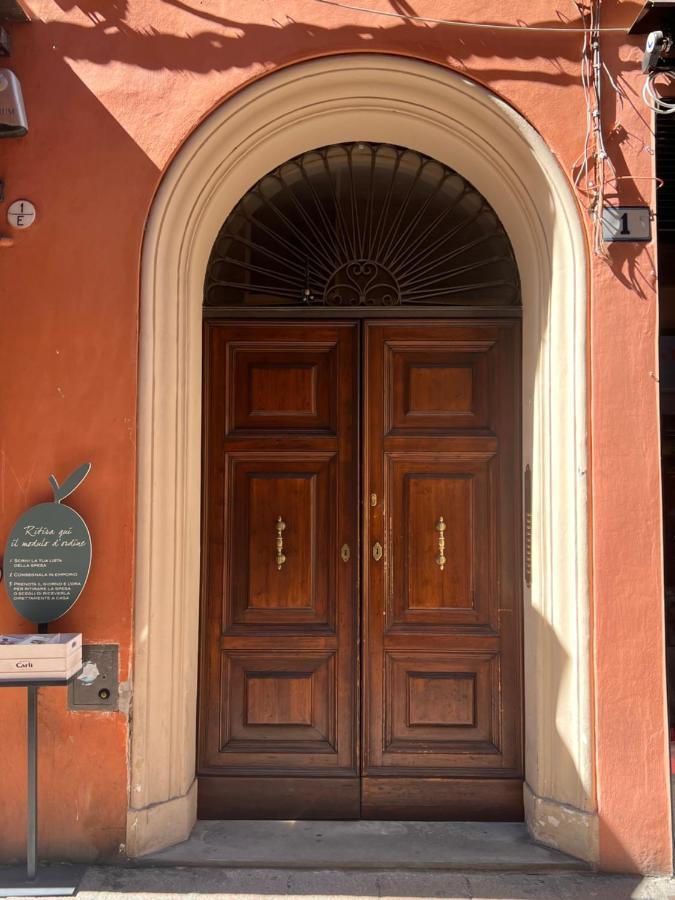 Piazza Maggiore Luxury Apartment Болонья Экстерьер фото