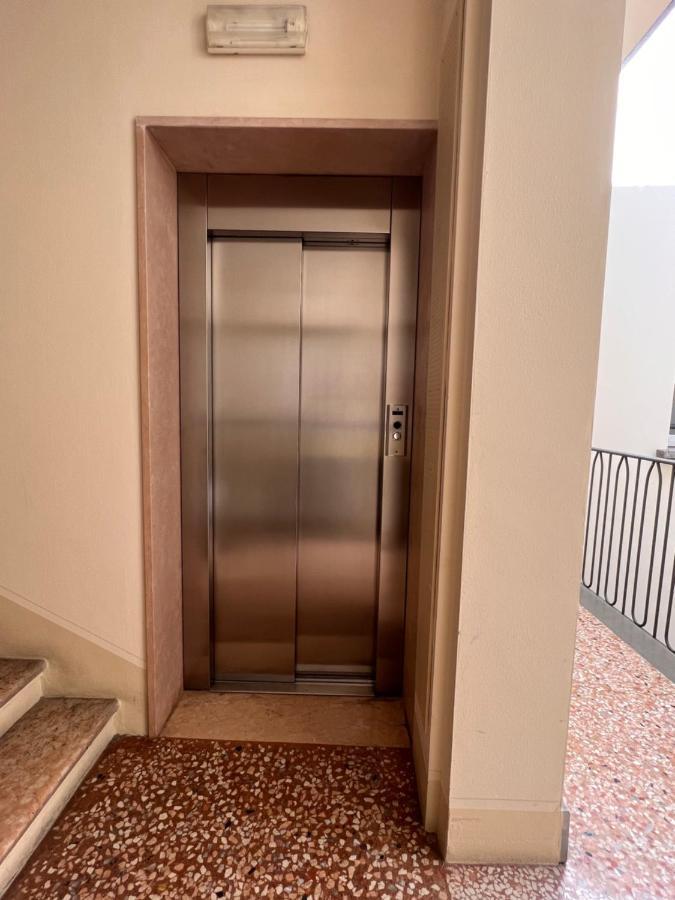 Piazza Maggiore Luxury Apartment Болонья Экстерьер фото