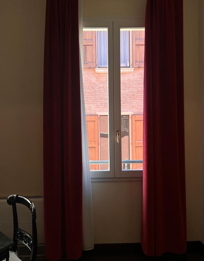 Piazza Maggiore Luxury Apartment Болонья Экстерьер фото