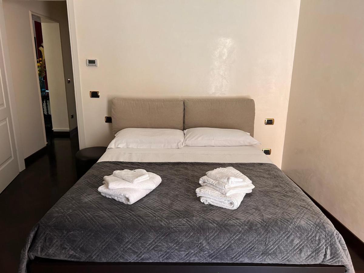Piazza Maggiore Luxury Apartment Болонья Экстерьер фото